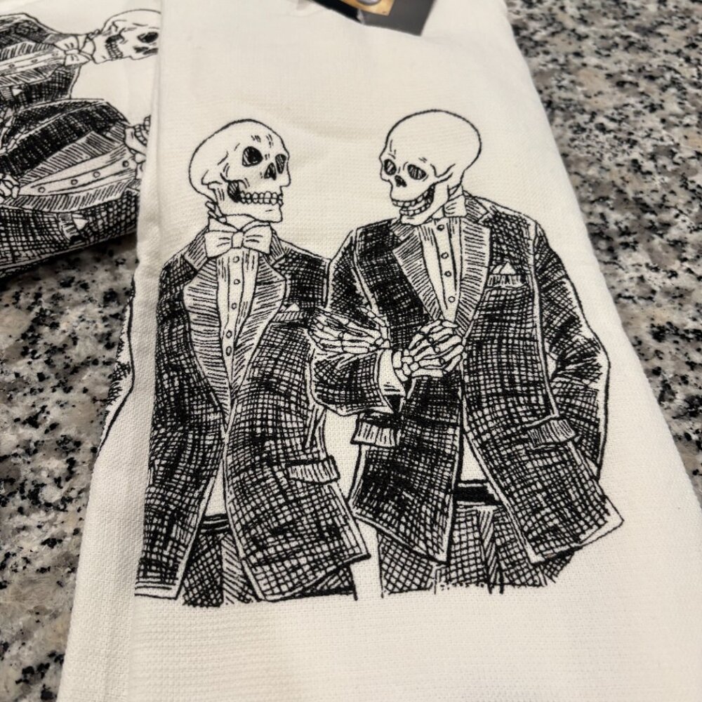 Cynthia Rowley Two Grooms Skeleton Tux  Wedding Kitchen Towel Set of 2 New